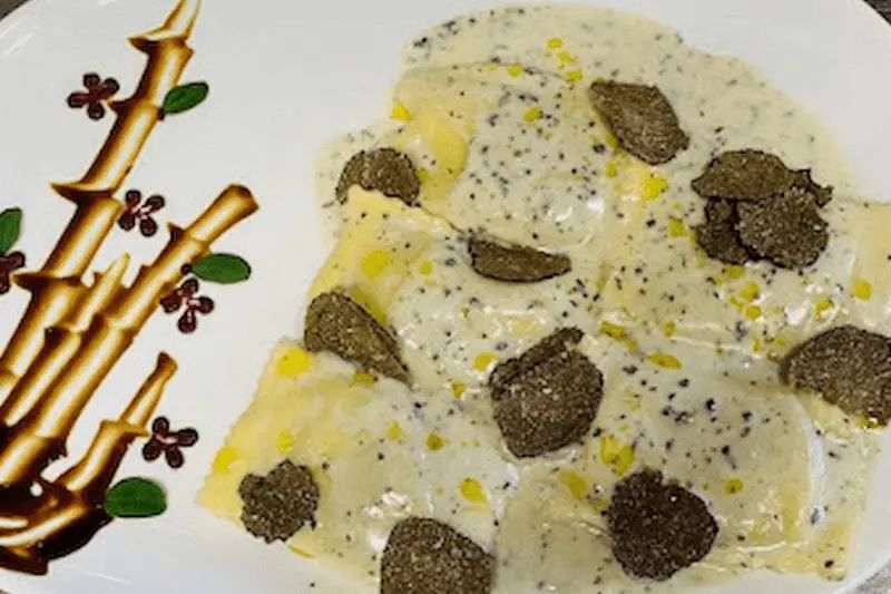 Ravioli Ricotta e Spinaci al Tartufo